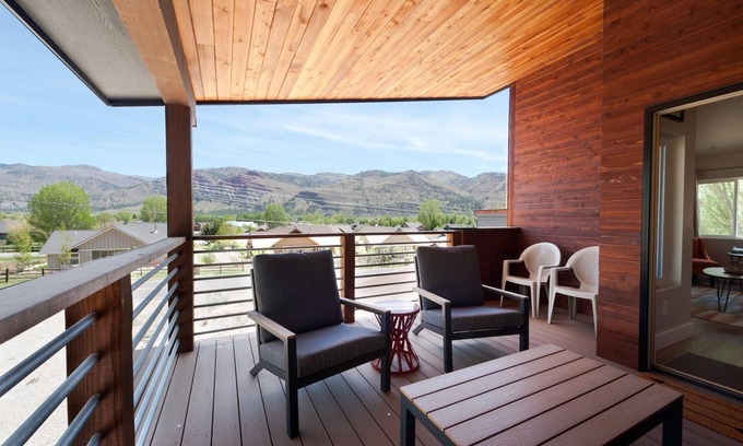Hermosa House | Mountain Home w/Amazing Views - 12 Min. to Durango - Central AC - EV Charger