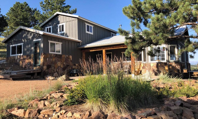 Westcliffe House | Mountain house overlooking Bear Basin Valley and the Sangre de Cristo Range.