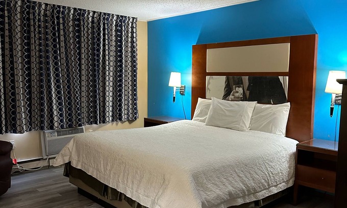 Iron Mountain Hotel | Mountain Inn