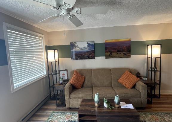 Snowshoe Apartment | Mountain Lodge getaway, ski-in/ski-out, heart of the village