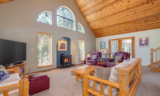 Dorrington Cabin | Mountain Magic- Pool Access