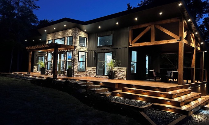 Jamestown House | Mountain Modern Luxury