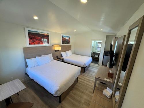 Hatch Cabin | Mountain Ridge Cabins & Lodging Between Bryce and Zion National Park