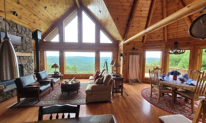Narrowsburg Cabin | Mountain top cabin with outstanding views.