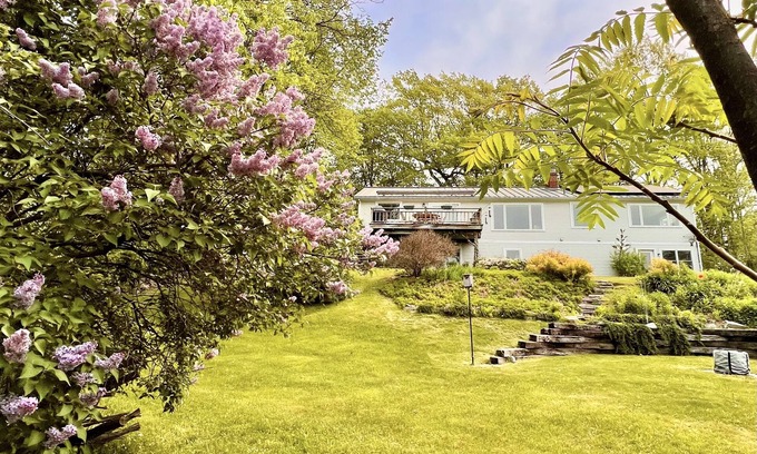Middlebury - Warren House | Mountain-view House ~ Mins To Middlebury, Flex Cancellation Policy