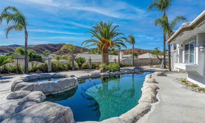 Hemet House | Mountain View Oasis AC, Pool, Pet & Family Friendly