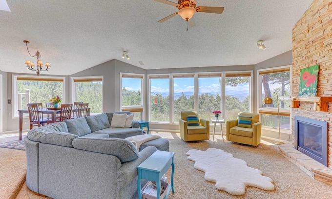 Black Hawk House | Mountain Views + Hot Tub: Airy Forest Escape!