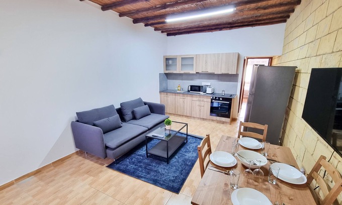 Agios Theodoros Apartment | Mountains Retreat Rooms & Suites Apt.3