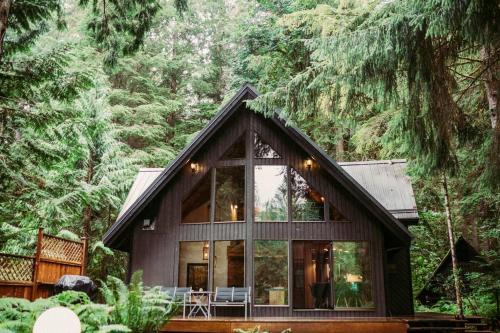 Glacier Ski Chalet | Mountainview Lodge