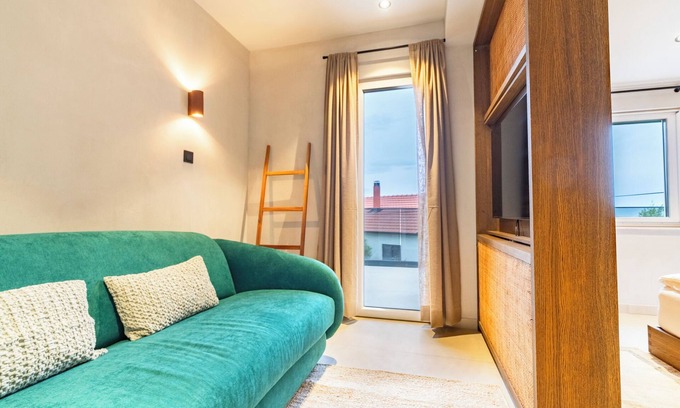 Cove Donja Krusica (Donje selo) Bed & Breakfast | Moya Boutique Sleep - Sunset Bliss Suite 2