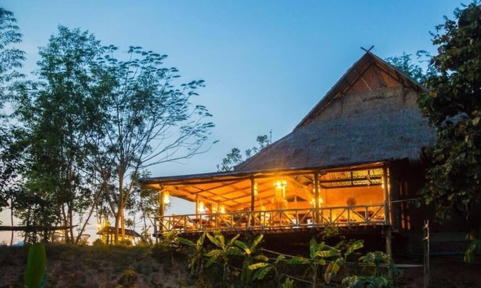 Hsipaw Cabin | Mr. Charles Riverview Lodge