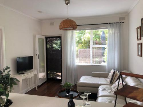 Kensington Park Apartment | MRS BROWN’s COMFY CITY PAD