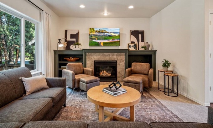 Westbrook Meadows House | Mt. Bachelor Retreat! Hot tub, game room, family suite - great for large groups!