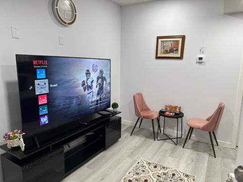 Northeast Edmonton Apartment | Muaysh Cozy Family suite - Londonderry Mall