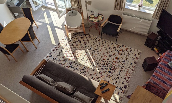 Mudeford Apartment | Mudeford flat near Beach and Quay