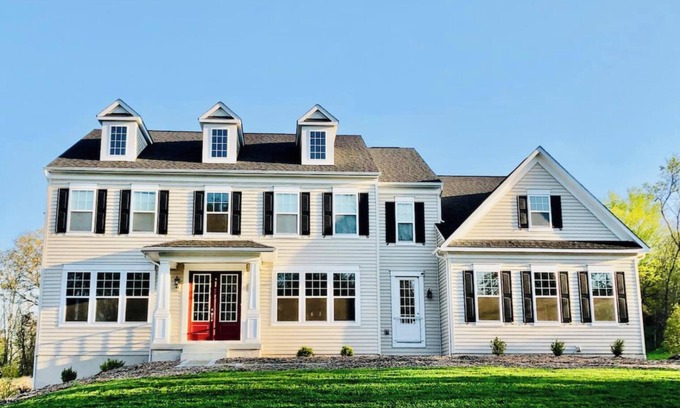 Haymarket House | Mulberry Manor House Spacious, Private & Peaceful Retreat -
