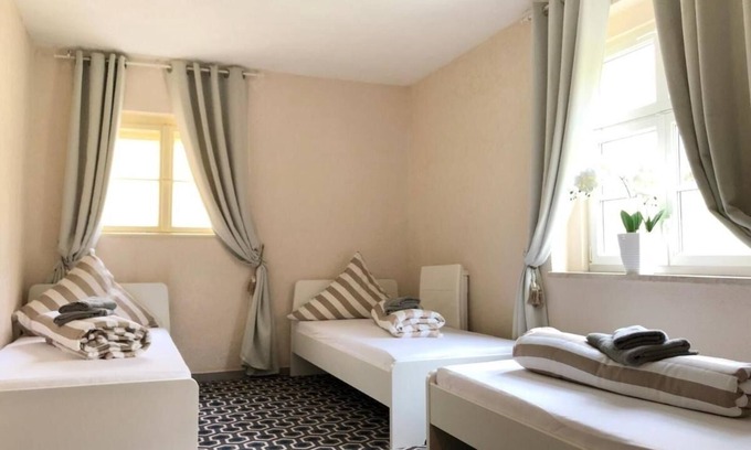 Adorf Apartment | Multi-bed room for 6 guests with 60m² in Adorf/Vogtland (265228)