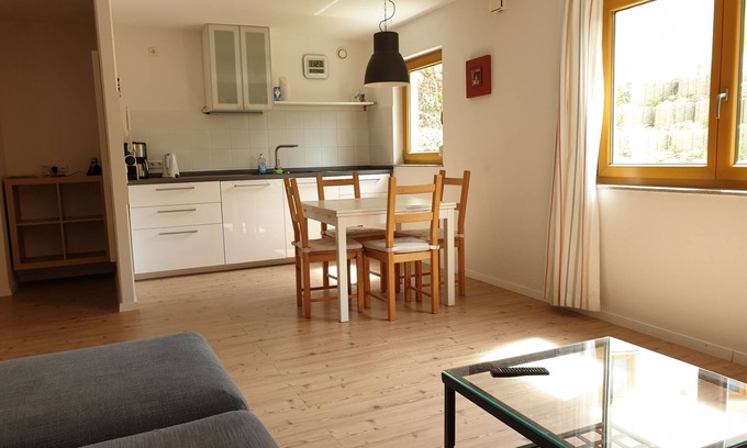 Munchen District Apartment | Munich Countryside Apartment A - S-Bahn train - nearby brewery village Aying
