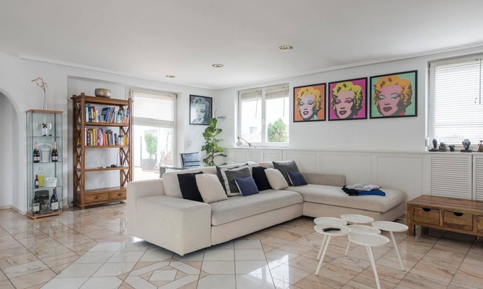 Untersendling Apartment | Munich Penthouse/3 BR/180 sqm/Stunning Views