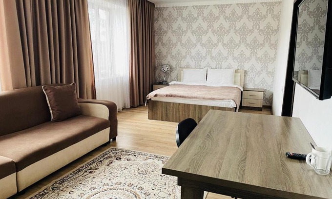 Bokonbayevo Bed & Breakfast | Muras