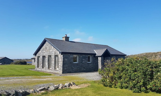 Ballyconneely House | Murlach Moorings ideal location for a family trip