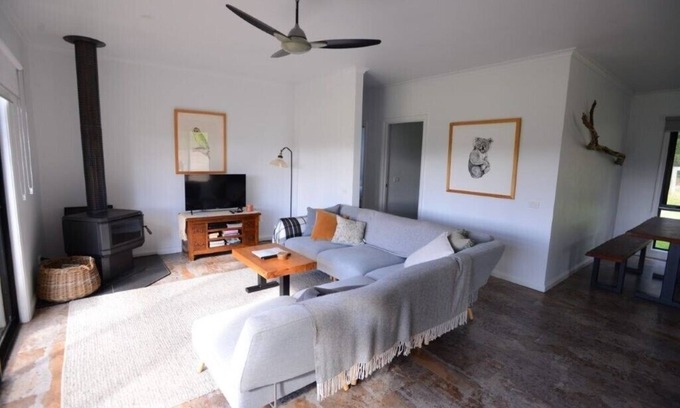 Carrajung South Other | Murphy's @ Winswood, country retreat, pet friendly.