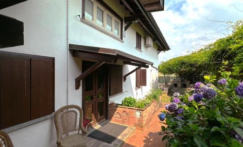 Fino Mornasco Apartment | Musicians Mansion Loft