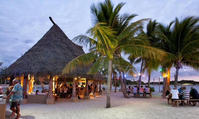 Malolo Lailai Island Resort | Musket Cove Island Resort & Marina