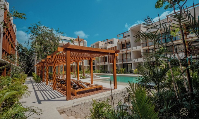 La Veleta Condo | Muunek by Landboutique