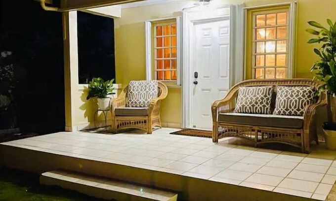 Estate Kingshill House | My Home Your Vacay - A short drive to the beach