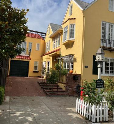 Lake Street Bed & Breakfast | My Rosegarden Guest Rooms