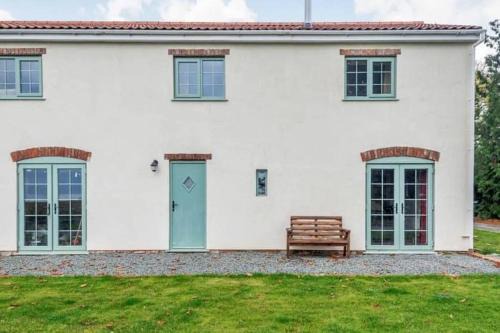 Dogdyke House | Mylo’s Cottage - Langrick, Lincolnshire