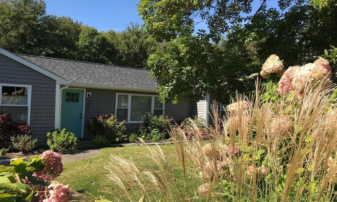 West Mystic House | Mystic Magnolia House - Magnificent rental