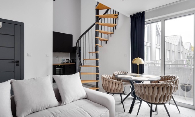 Nowe Miasto Apartment | Nadolnik 2-Bedroom Apartment