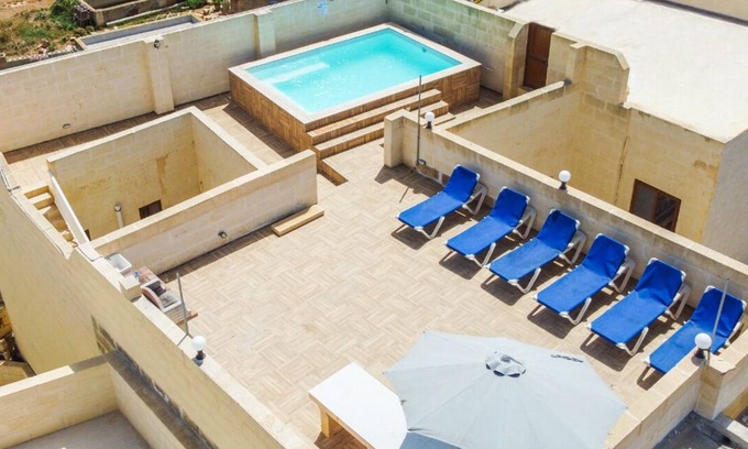 Nadur Apartment | Naduri Holiday Home