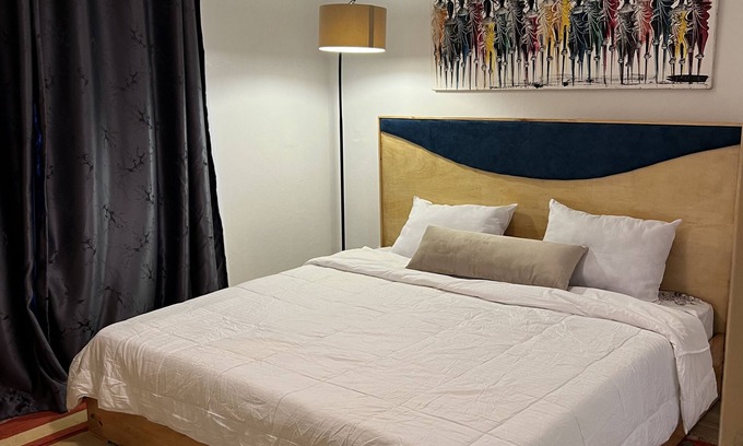 Embakasi Apartment | Nairobi Deluxe 2-bedroom apartment with WiFi, 15 Minutes to JKIA