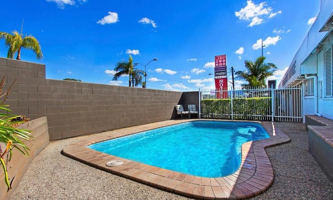 Nambour Hotel | Nambour Lodge Motel