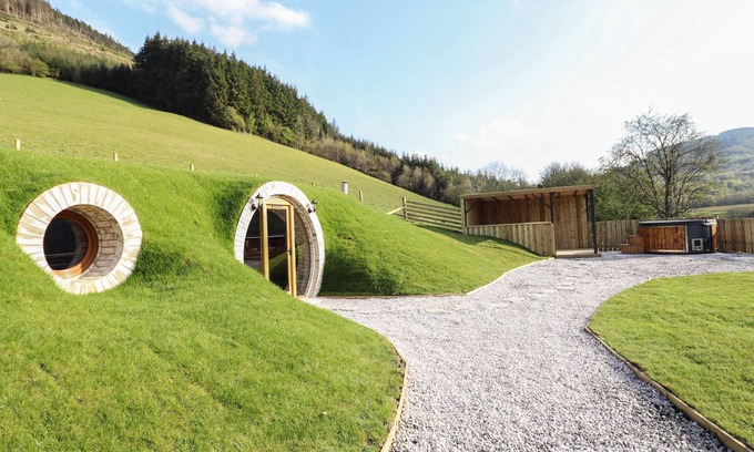 Llanfair Caereinion Cottage | NANT Y GARNEDD, character holiday cottage in Dinas Mawddwy