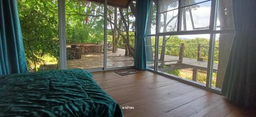 Phrao House | Napahong Treehouse นาป่าฮง Andromeda & Cassiopeia