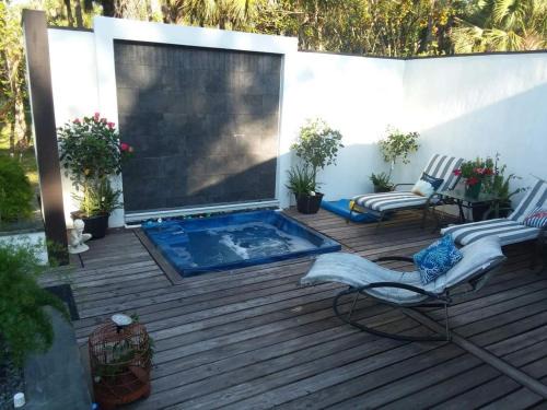 Rural Estates House | Naples' Hidden Gem