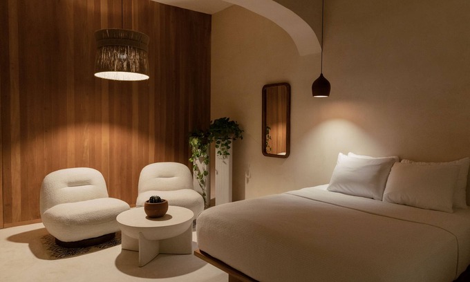 Zona Centro House | Narrativ Lofts -Lira- Mid Century Cozy Retreatn