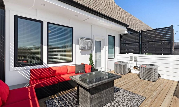 North Nashville House | NASHVEGAS CASINO★ROOFDECK & GAME RM★10min→BROADWAY