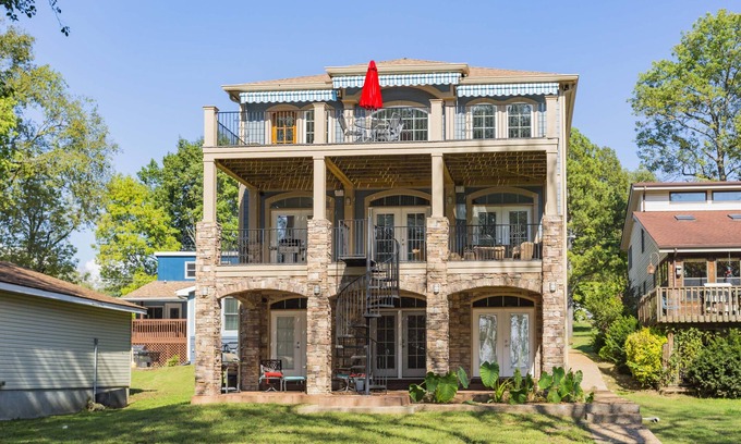 Mount Juliet House | Nashville Old Hickory Lake Home