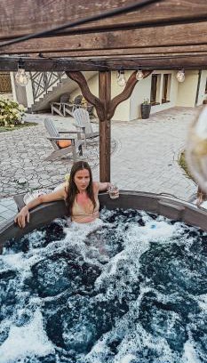 Niedzica Ski Chalet | Nasza Chata Na Końcu Świata - bania z jacuzzy, palenisko, kominek, planszówki