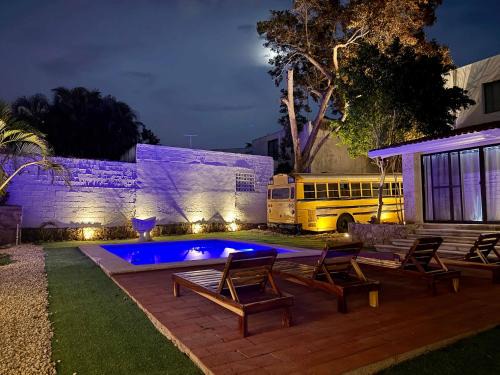 Colonia Campestre House | Naturally bright stay for 3 plus pool