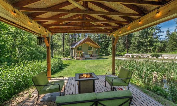 Leavenworth House | Nature Acres-Hot Tub, Yard, WIFI, EV, Dogs OK