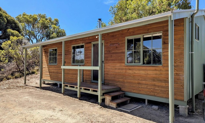 Island Beach Cabin | Nature's Embrace | The Blue Wren Cabin