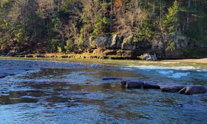 Cairo House | Nature's Haven: Hot tub, ATV, hiking & fishing!