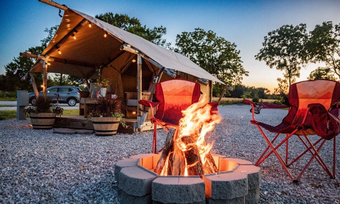 Cassville RV Rental | Nature's Summer Retreat near Roaring River Park
