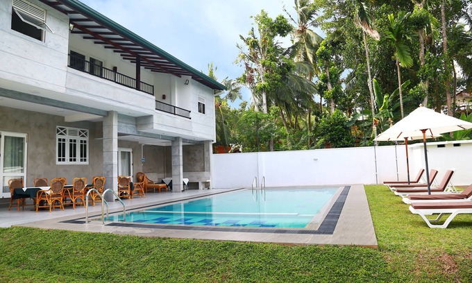 Ambalangoda Villa | Nature Villa 6BR Holiday Home with Pool